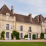 Domaine Prive Pour 28 Personnes Avec Piscine Chauffee
