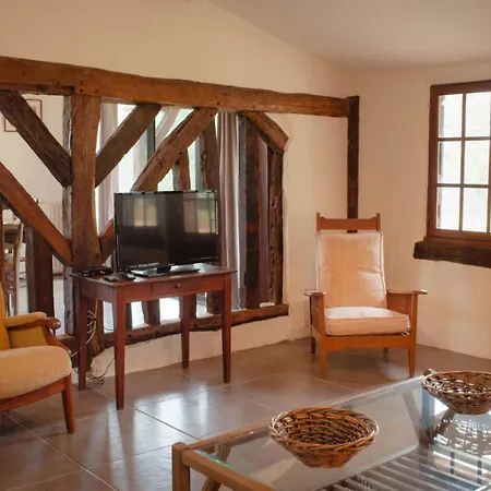 Domaine Prive Pour 28 Personnes Avec Piscine Chauffee *