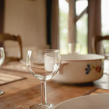 Domaine Prive Pour 28 Personnes Avec Piscine Chauffee Eygurande-et-Gardedeuil