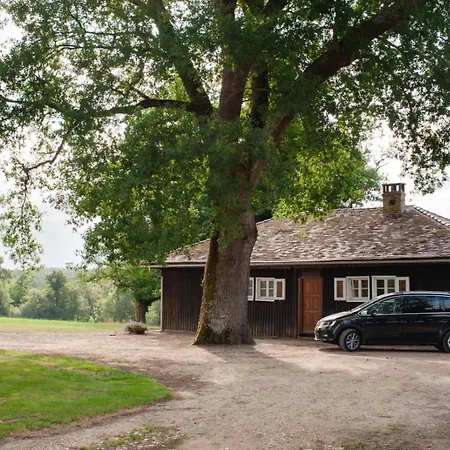 Prázdninový dům Domaine Prive Pour 28 Personnes Avec Piscine Chauffee Eygurande-et-Gardedeuil