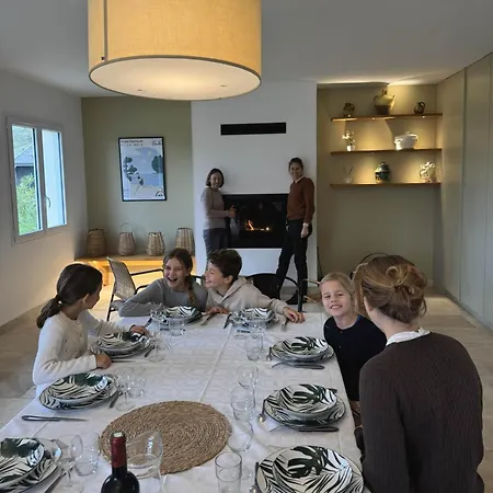 Domaine Prive Pour 28 Personnes Avec Piscine Chauffee * Eygurande-et-Gardedeuil