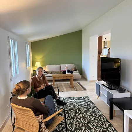 Domaine Prive Pour 28 Personnes Avec Piscine Chauffee Feriehus