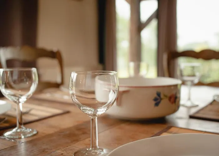 Domaine Prive Pour 28 Personnes Avec Piscine Chauffee Eygurande-et-Gardedeuil